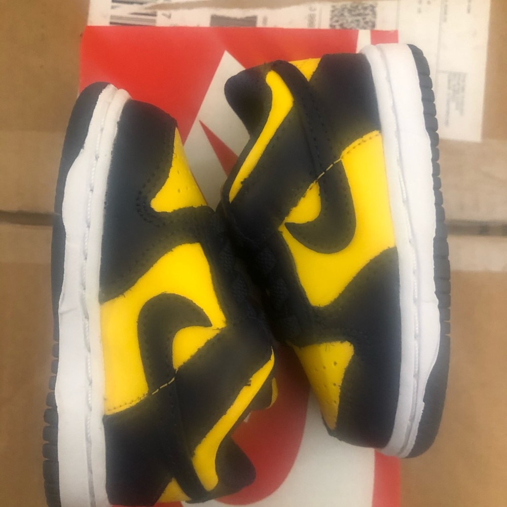 Nike Dunk Low Michigan (TD) Size 4C - Picture 6 of 9